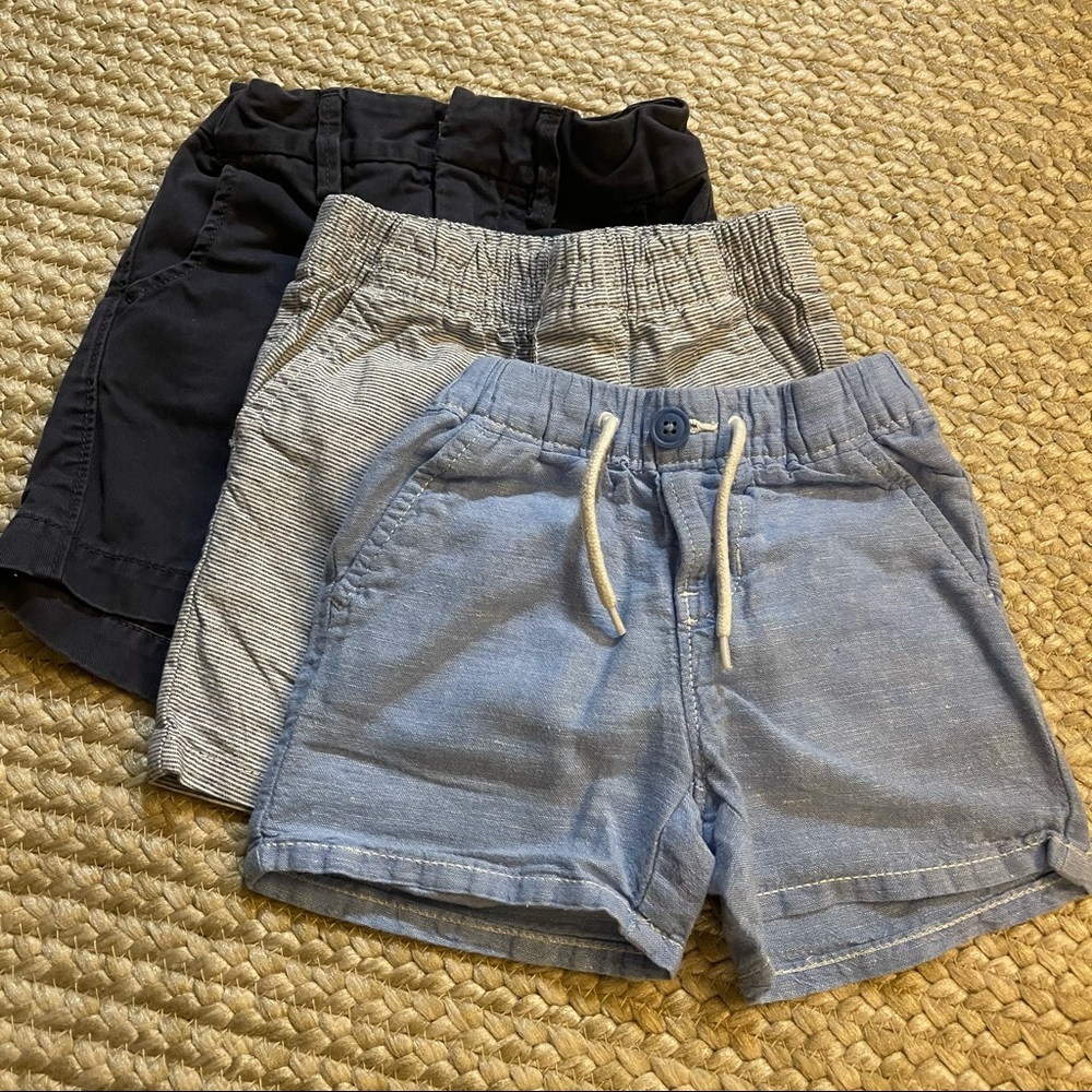 Lot of 3 pairs of baby shorts (Gap, Nautica)
